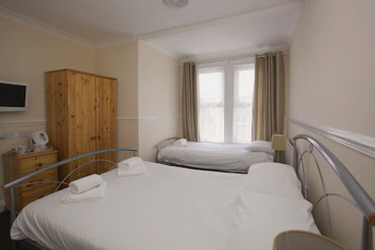 All Seasons Lodge Hotel - Image 2 - UK Tourism Online