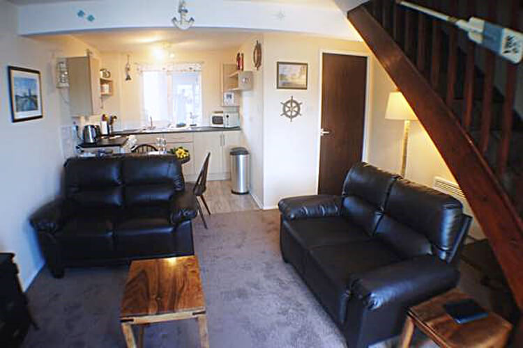 Bure Cottage - Image 3 - UK Tourism Online