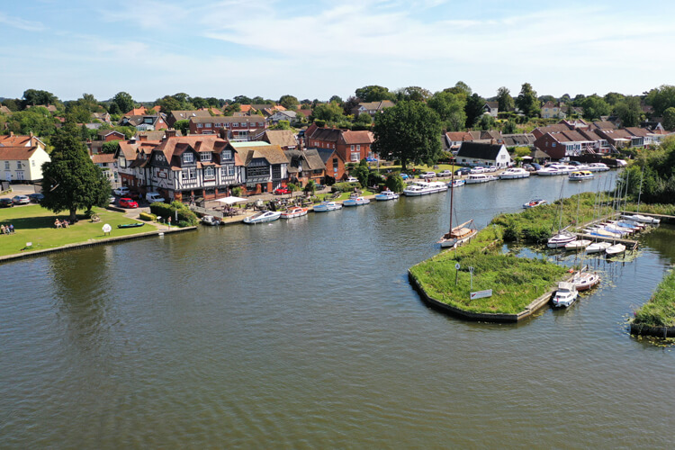 Riverside Rentals - Image 2 - UK Tourism Online