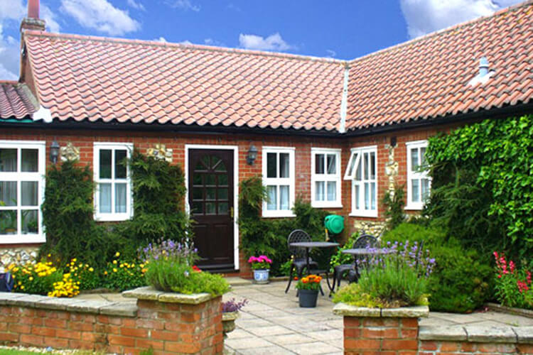 Lavender Lodge  Holiday Cottage - Image 1 - UK Tourism Online