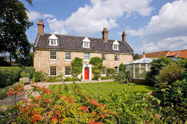 Luxurious Cottages - Image 1 - UK Tourism Online