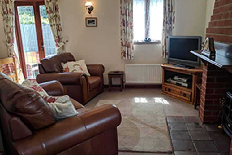 Puddleduck Holiday Cottage - Image 2 - UK Tourism Online