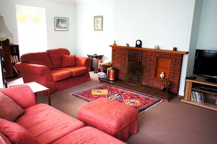 Retreat Cottage - Image 2 - UK Tourism Online