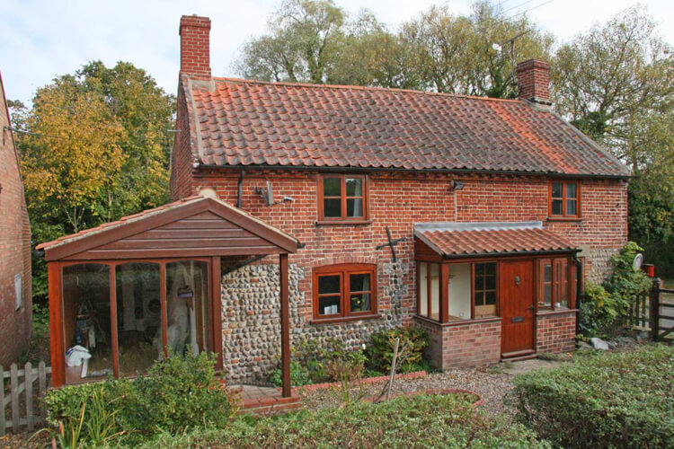 The Willows Cottage - Image 1 - UK Tourism Online