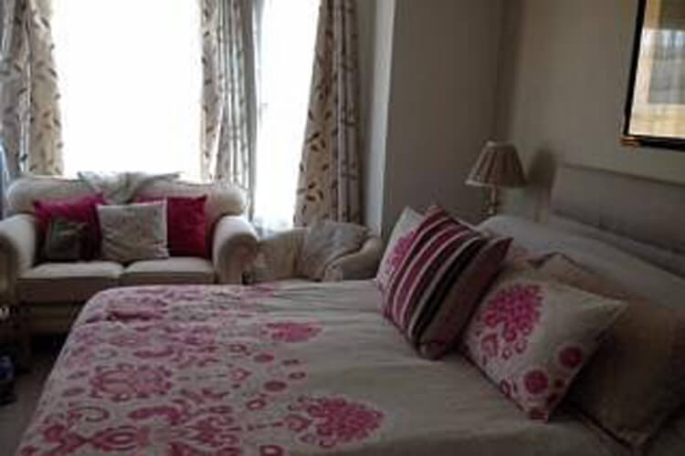 Town House Hotel - Image 1 - UK Tourism Online