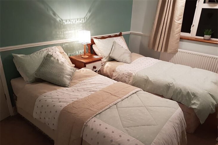 Chimneys Bed and Breakfast - Image 2 - UK Tourism Online
