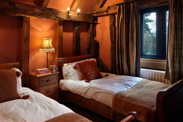 Corner Farm Barn - Image 2 - UK Tourism Online