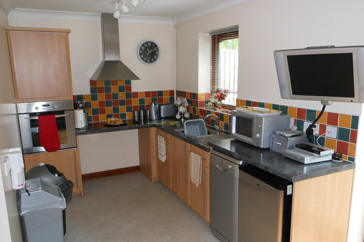 Jayes Holiday Cottages - Image 4 - UK Tourism Online