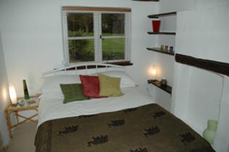 Thatched Farm Bed and Breakfast - Image 2 - UK Tourism Online
