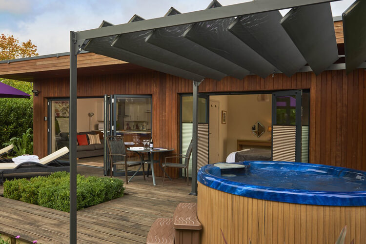 Upthorpe Lodges - Image 3 - UK Tourism Online