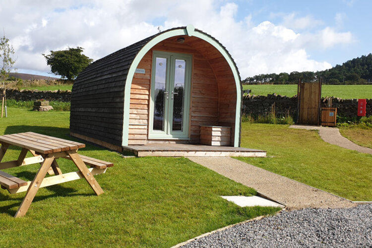 Hill Top Huts at The Moorcock Inn - Image 2 - UK Tourism Online