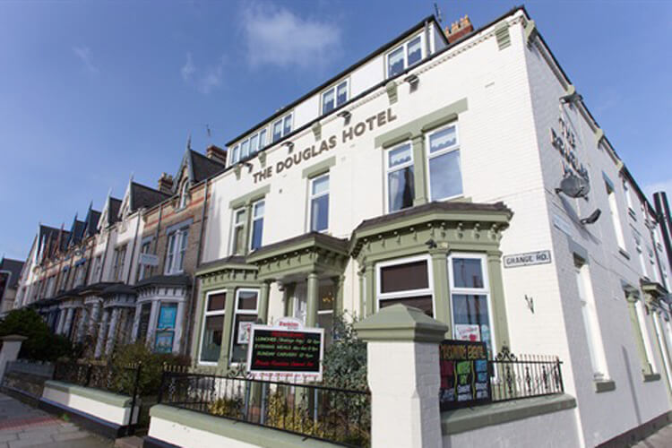 Douglas Hotel - Image 1 - UK Tourism Online