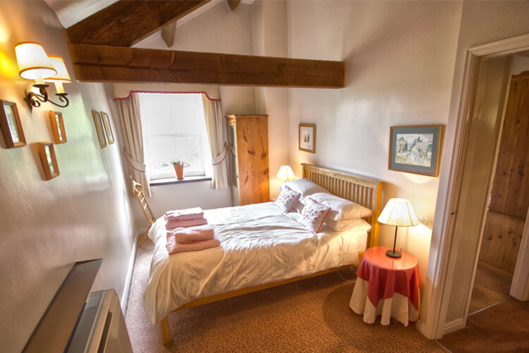 Thwaite Hall Cottages - Image 4 - UK Tourism Online