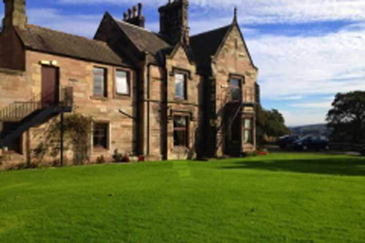 Castle Vale House - Image 1 - UK Tourism Online