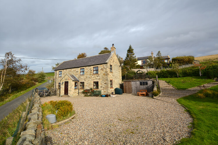 Fell View Cottage - Image 1 - UK Tourism Online
