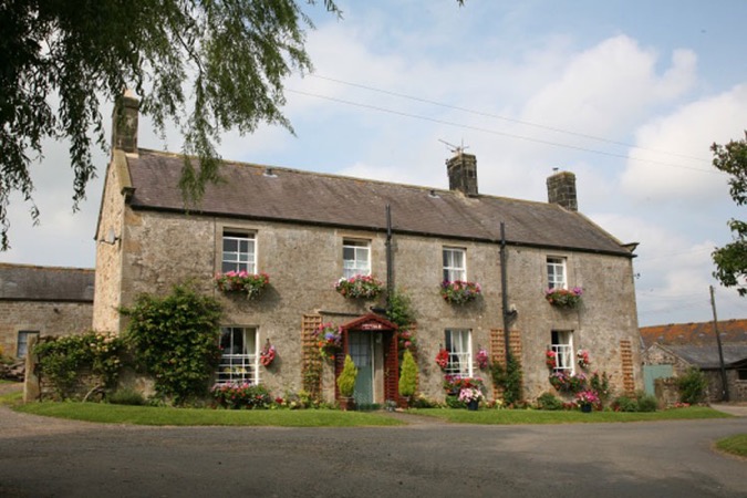 Hallbarns Farmhouse Bed & Breakfast Thumbnail | Hexham - Northumberland | UK Tourism Online