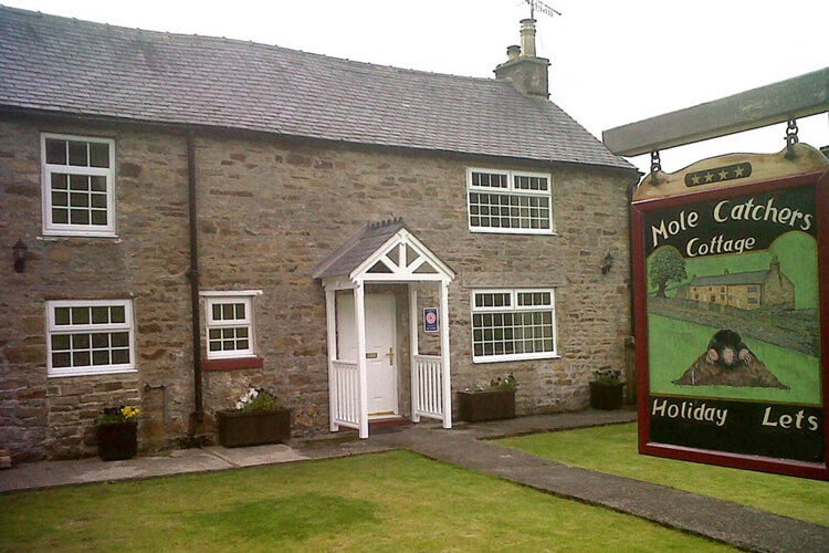 Molecatcher's Cottage - Image 1 - UK Tourism Online