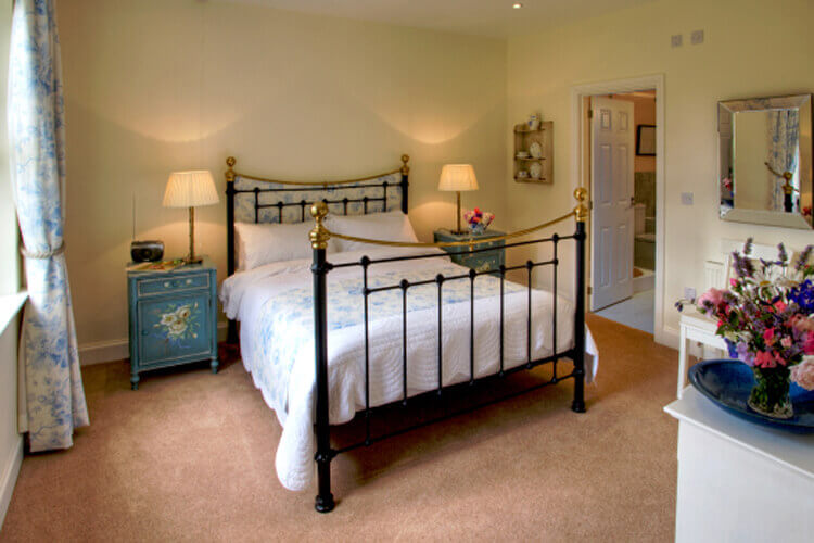 Outchester & Ross Farm Cottages - Image 4 - UK Tourism Online