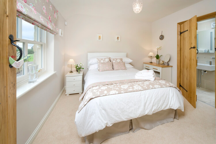 Pear Tree Cottage - Image 2 - UK Tourism Online