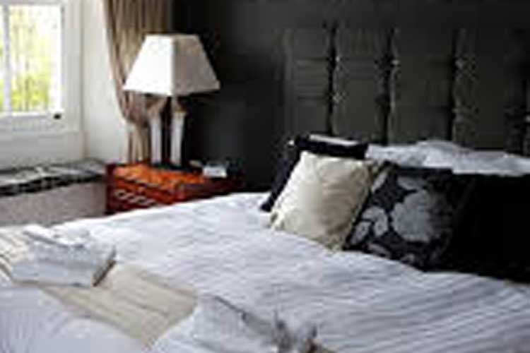 Railway Hotel - Image 2 - UK Tourism Online