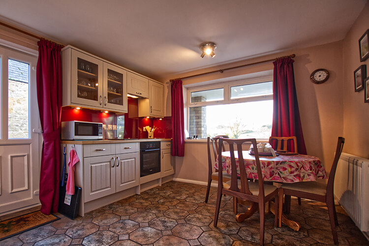 Riverview Cottage - Image 3 - UK Tourism Online