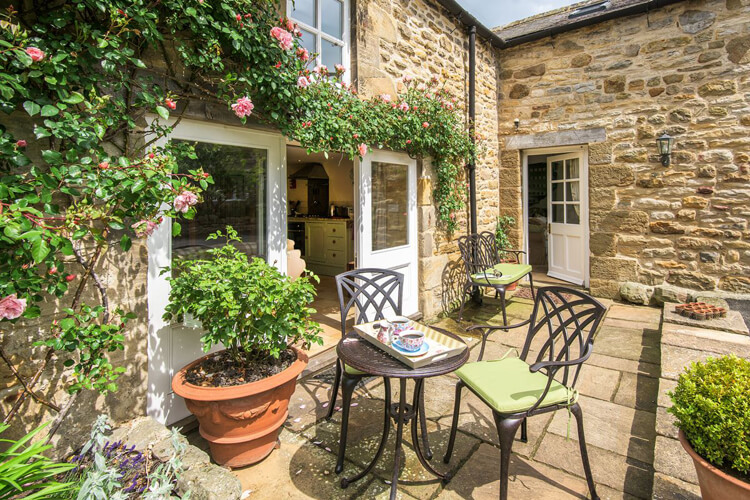 Southlands Farm Cottages - Image 1 - UK Tourism Online