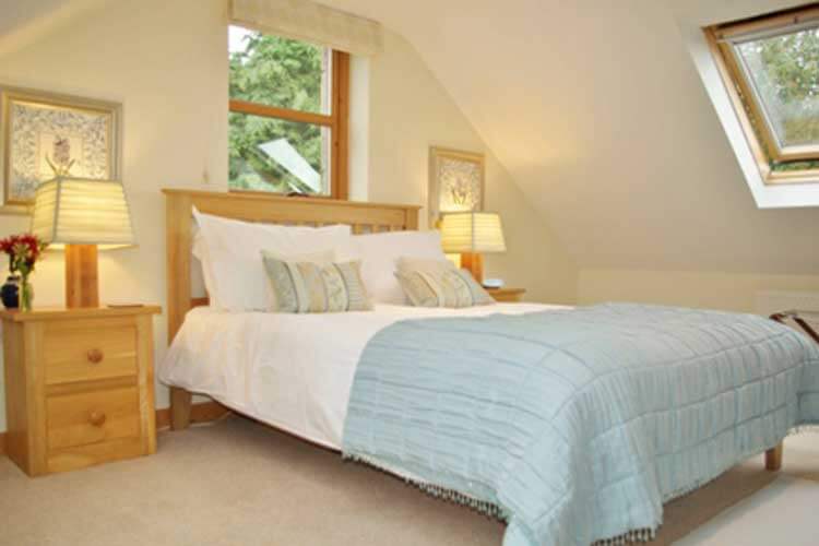 Spylaw Farm Holiday Cottages - Image 1 - UK Tourism Online