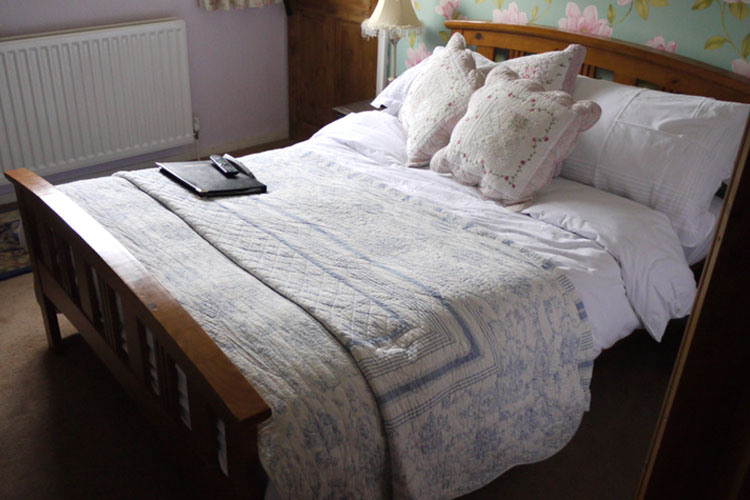 Twenty Seven Bed & Breakfast - Image 1 - UK Tourism Online