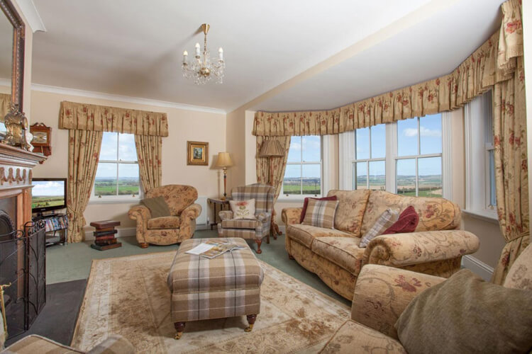 West Longridge Manor B&B and Cottage - Image 3 - UK Tourism Online