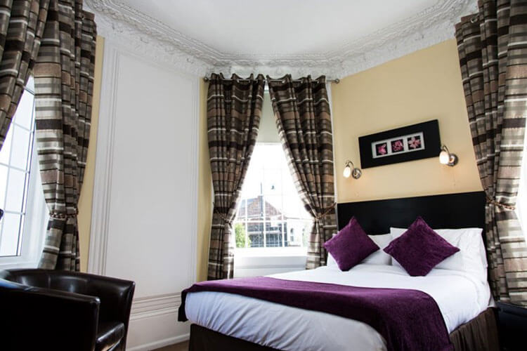 Atlantis Guest House - Image 1 - UK Tourism Online