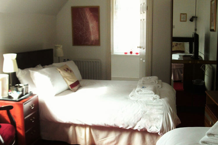 Kingsmere Guest House - Image 1 - UK Tourism Online