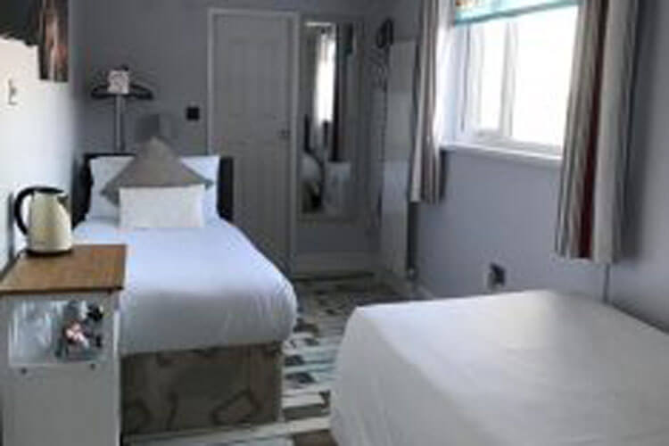 Lighthouse Guest House - Image 5 - UK Tourism Online