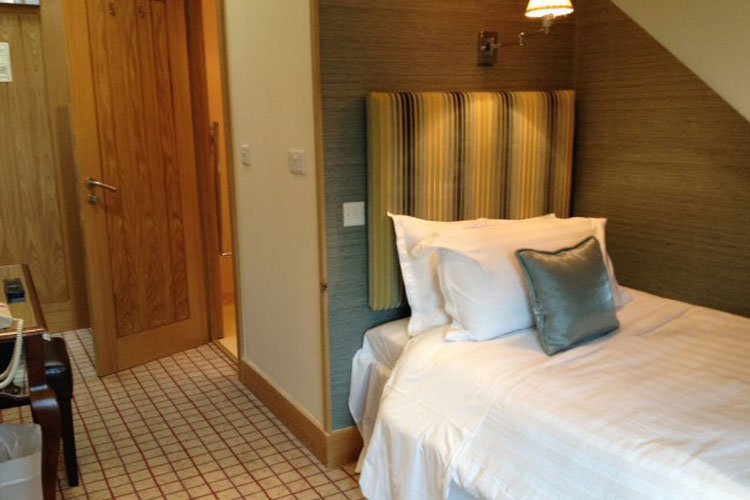 Newcastle Jesmond Hotel - Image 1 - UK Tourism Online