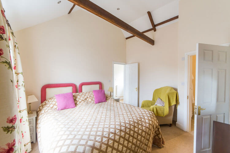 Riding Cottage - Image 5 - UK Tourism Online