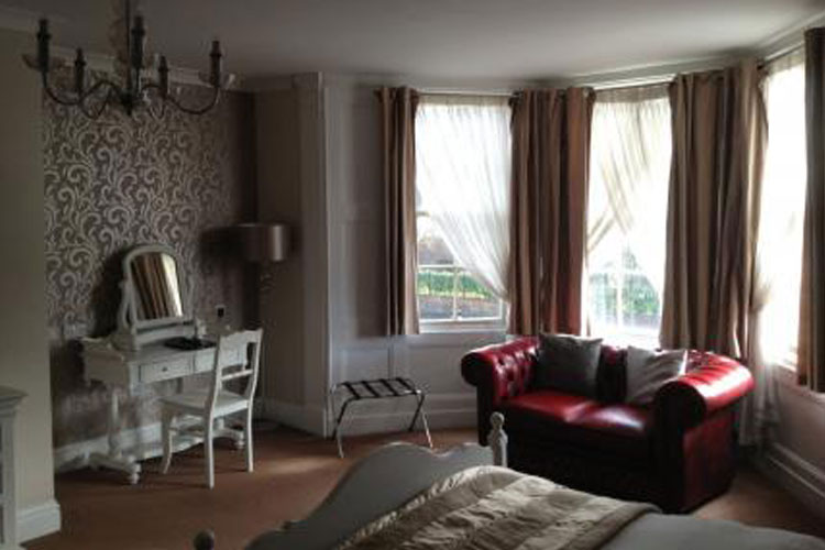 Sir William Fox Hotel - Image 1 - UK Tourism Online