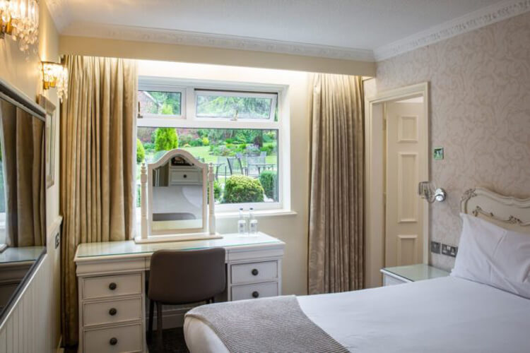 Alderley Edge Hotel - Image 2 - UK Tourism Online