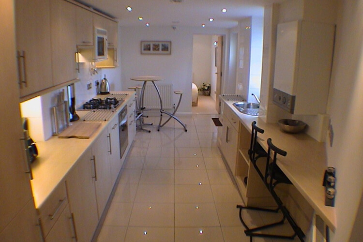 Earle House Executive Serviced Apartments - Image 4 - UK Tourism Online
