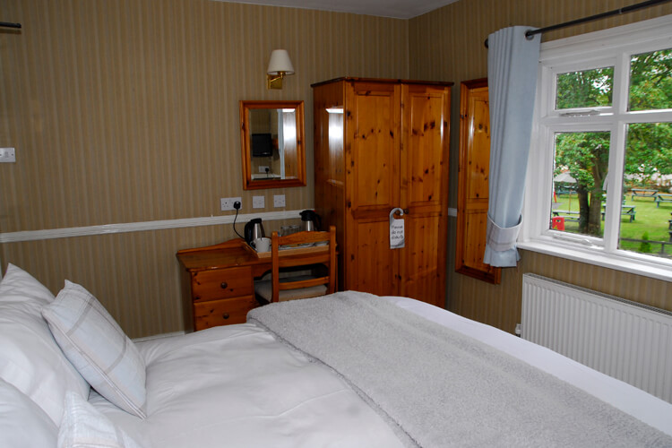 Egerton Arms Country Inn - Image 2 - UK Tourism Online