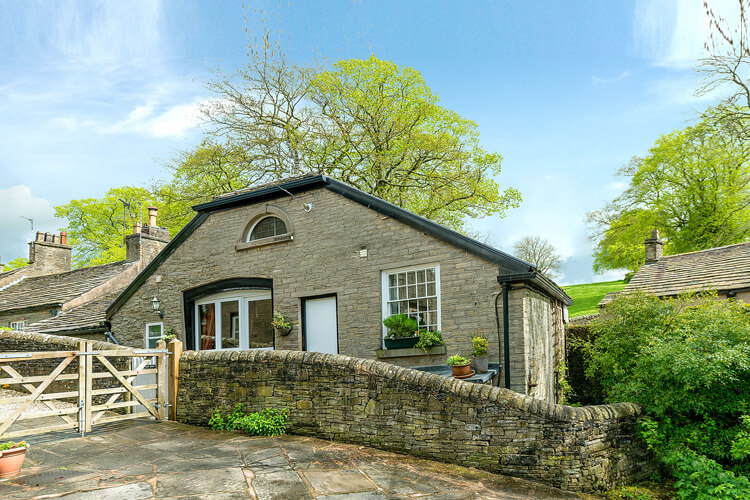 Kerridge End Holiday Cottages - Image 1 - UK Tourism Online