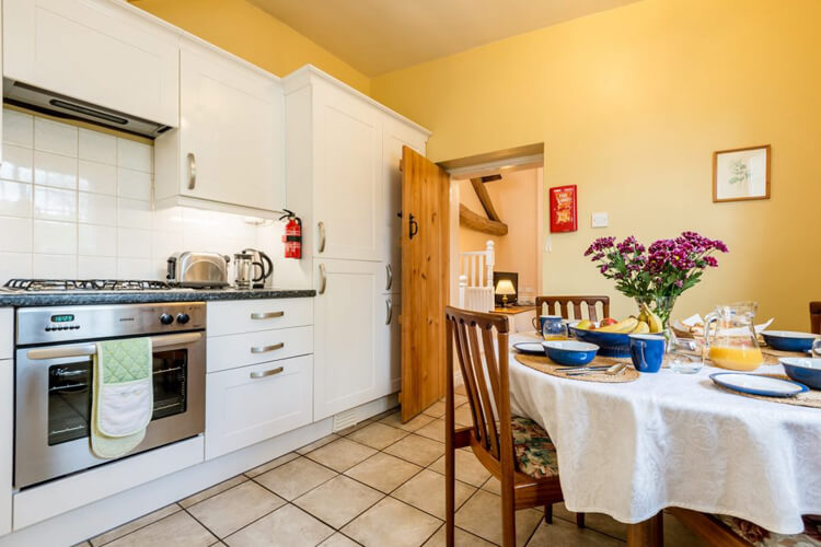 Kerridge End Holiday Cottages - Image 3 - UK Tourism Online