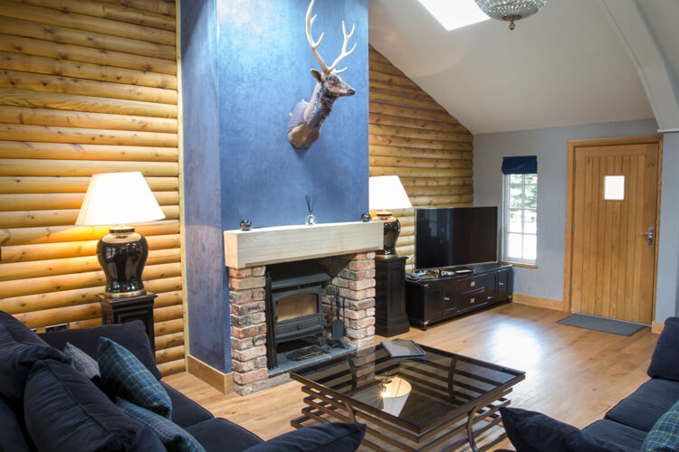 The Hollies Forest Lodges - Image 3 - UK Tourism Online