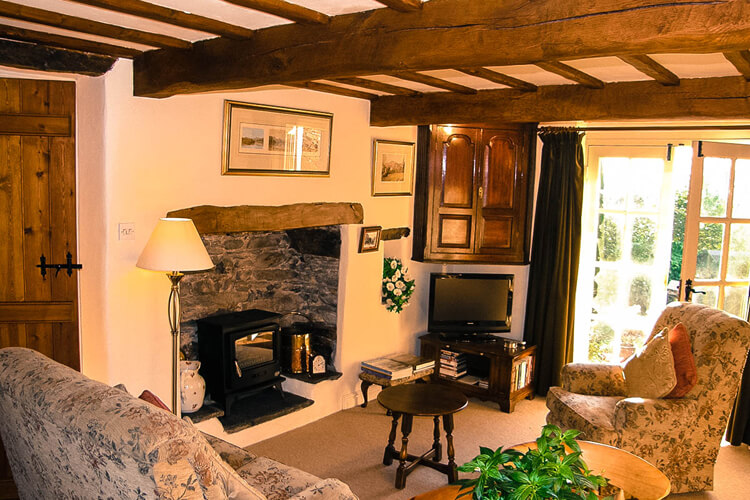 Angela's Cottage - Image 2 - UK Tourism Online