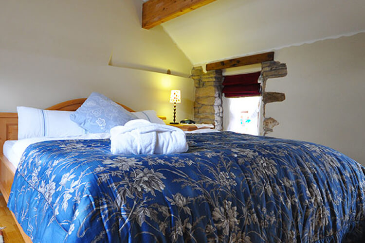 Armidale Cottages Bed & Breakfast - Image 4 - UK Tourism Online