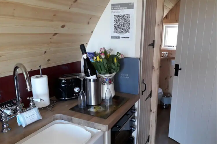 Borderlands Glamping and Shepherds Hut (Adults Only) - Image 2 - UK Tourism Online