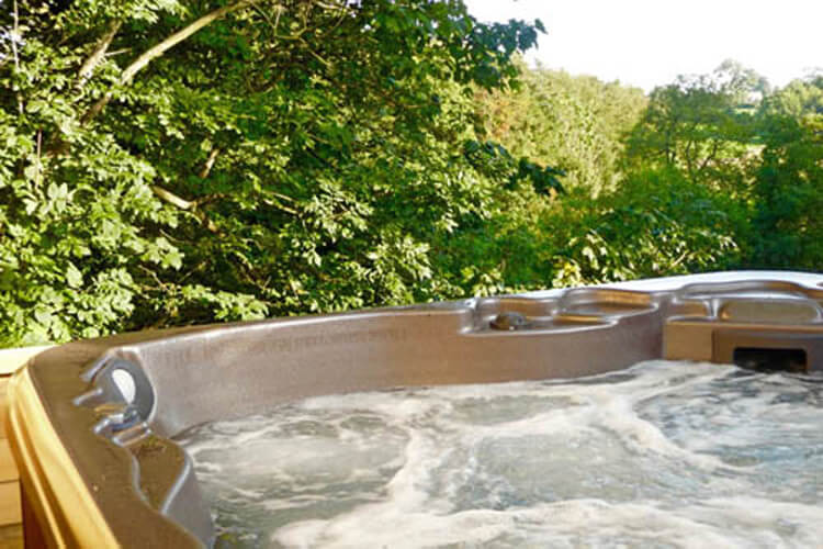 Hall Hills - Image 4 - UK Tourism Online