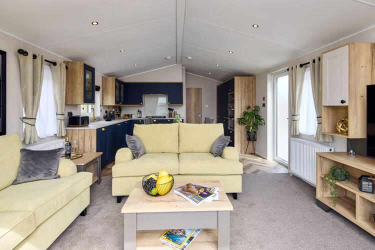 Hillcroft Park - Image 4 - UK Tourism Online