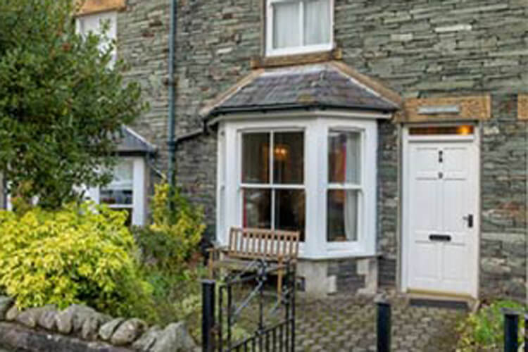 Holly Cottage - Image 1 - UK Tourism Online