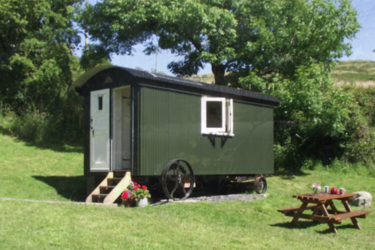 Hut in the Sheep Wash - Image 1 - UK Tourism Online