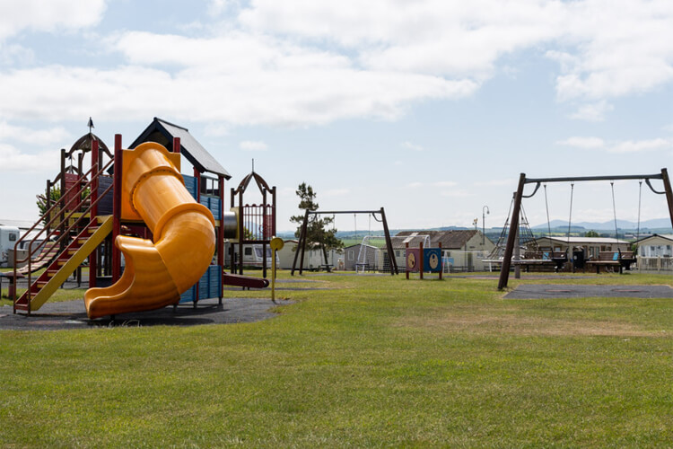 Lyons Manor House Holiday Park - Image 4 - UK Tourism Online