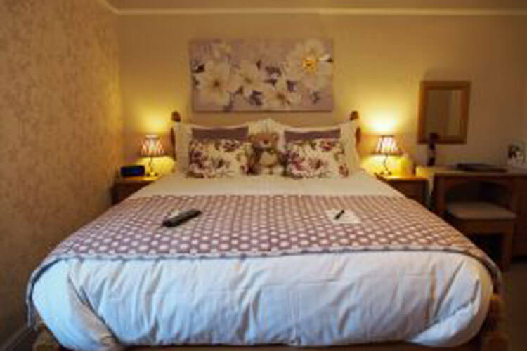 Montfort Cottage - Image 2 - UK Tourism Online